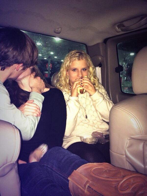 trojan_makeout's tweet photo. That awkward moment when.. #hotdog #trojanmakeout http://t.co/CCu2zZnxu5