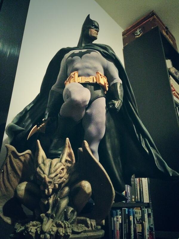 KimosFitch's tweet photo. He's here. @collectsideshow @TheBatman @jonnywest83 http://t.co/he6qCnUzVc