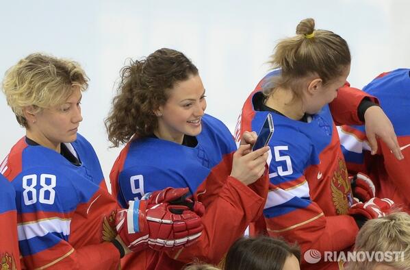 Хоккей среди девушек. Женская хоккейная команда России.