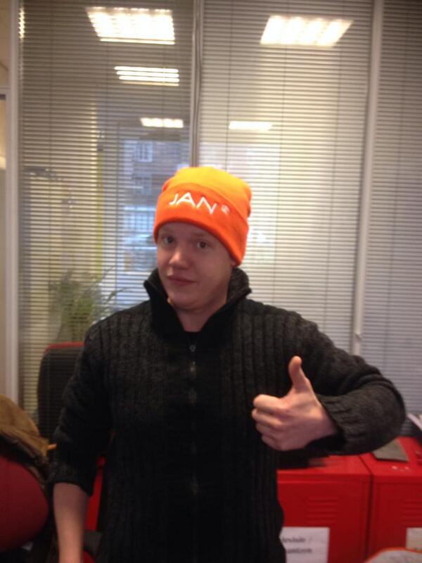 Krijg ik toch zomaar een cadeautje van voorziter <a href="/HansPeeters/">Hans Peeters 🎗️</a> van <a href="/Haarlem105/">Haarlem105</a>. Wat een topdag!