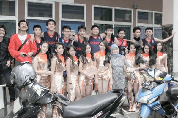 danceSMAN10ofc's tweet photo. @Dixer_Bsktball http://t.co/ttria8fGXN