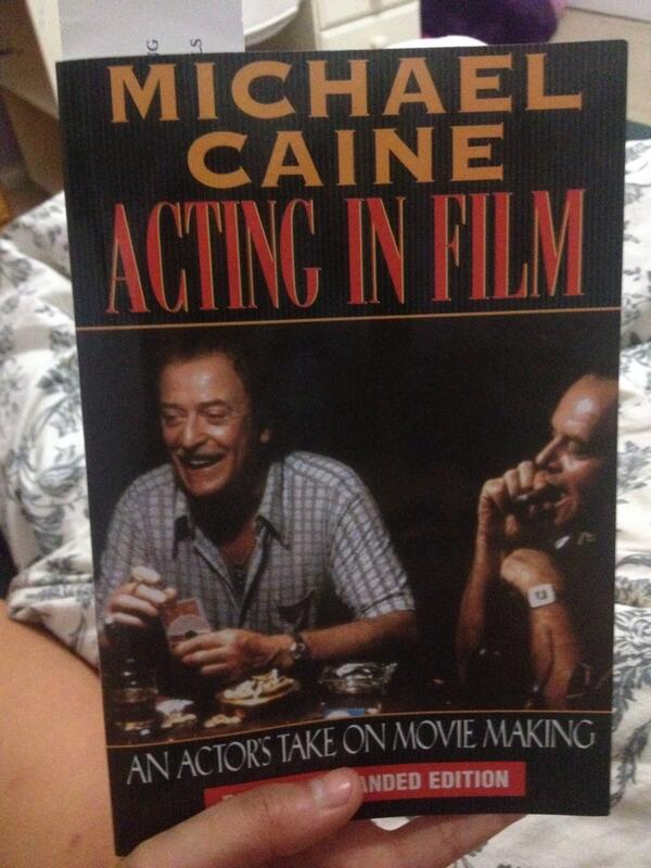 CarlaaR_'s tweet photo. New read 👌 http://t.co/qspV21pIIF