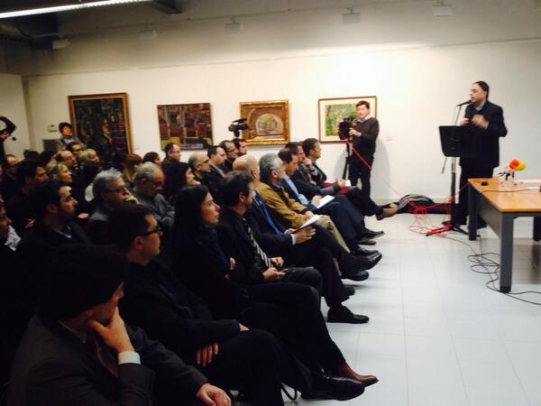 ajmanresa's tweet photo. L'alcalde @ValentiJunyent exposa els principals eixos estratègics del projecte #Manresa 2022 @manresaturisme http://t.co/0kWw4KOZei