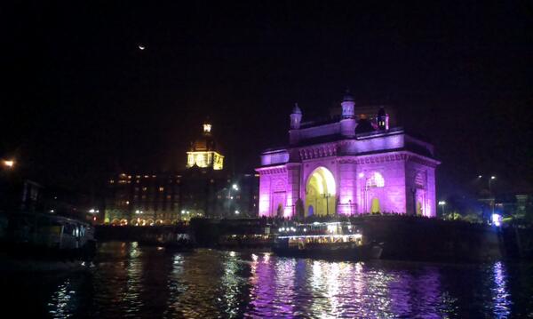 yasserashfaq's tweet photo. #MumbaiInANewLight AWesOme.... http://t.co/ZnDFqCy89B