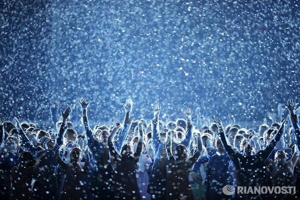 rianru's tweet photo. Кадр с балетного выступления на церемонии открытия #Сочи2014 http://t.co/erheulNzk0 http://t.co/wURXiGDDz1