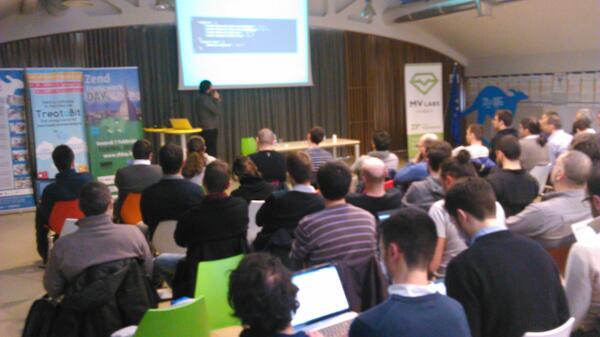 maraspin's tweet image. Al #zfday @walterdalmut ci parla di come costruire il nostro #microframework a partire da #zf2