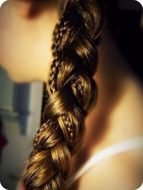 SideDoorSalonCO's tweet image. A braid within a braid #braidception