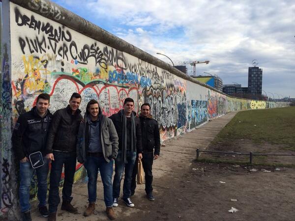Diegogar90Gh's tweet photo. Saltando el muro!! @luisrequenamell @Rafigol89 #juanjo y #simon http://t.co/Qyu2xECgTu