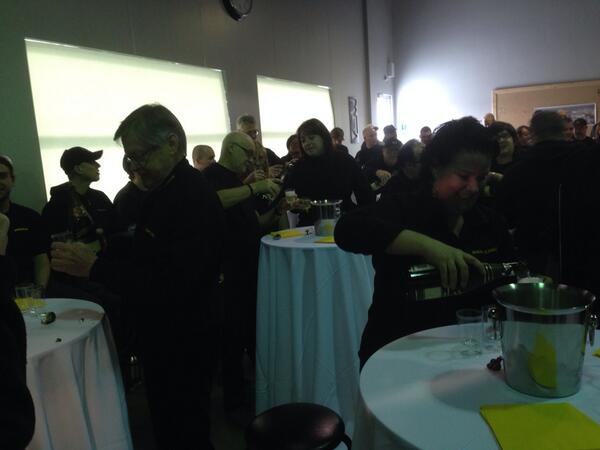 Champagne! À #ShowCanada pour #Sochi2014 L'entreprise lavalloise a conçu le décor des cérémonies d'ouverture