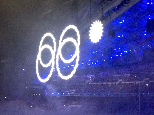 tamarakeithNPR's tweet image. Supposed look like the 5 Olympic rings. The one on the right failed. Still, it was "snowing" indoors! #nprsochi