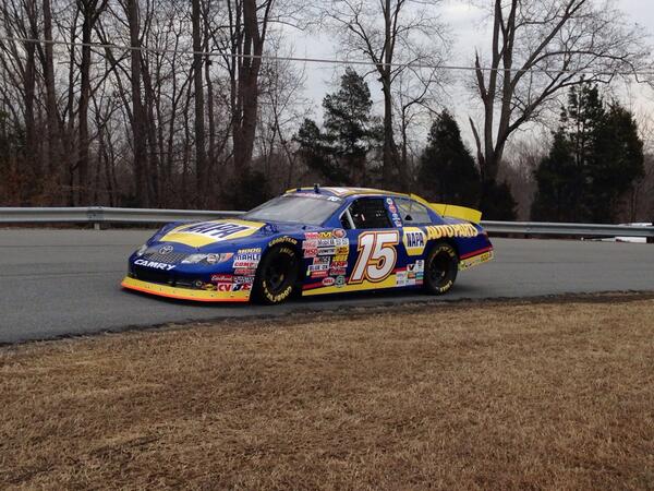 97patrickstar's tweet photo. Is it possible to be in NC for 1 wk without going 2 a racetrack? I THINK NOT #backyardracing #onlyinNC @NAPAKnowHow http://t.co/xTuM2a13Du