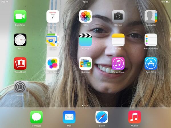 Andreadh14's tweet photo. Abrir el ipad y encontrarme con el mejor fondo del mundo mundial @veropemar http://t.co/BZnQfZOAzQ