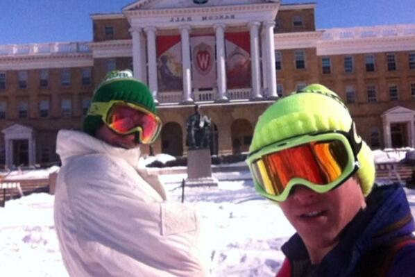 UWshoutouts's tweet photo. Love the creativity @hoofer_sns! #UWSelfieOlympics http://t.co/BUZbFfu971