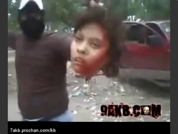 booomshock's tweet photo. BOOOM!!!: La decapitacion mas lenta y brutal http://t.co/uMWk8PUcIY http://t.co/2LDguOZTCI