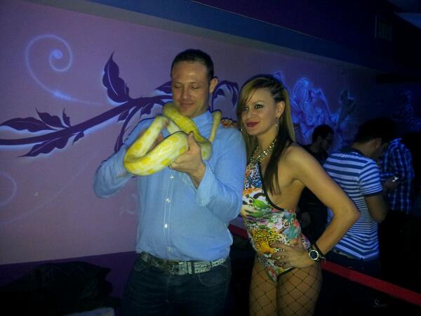 ESTE FINDE SEGUIMOS DANDO CAÑITA EN LADIOSA PERO ESO SI LA PITON LA PONEIS VOSOTROS