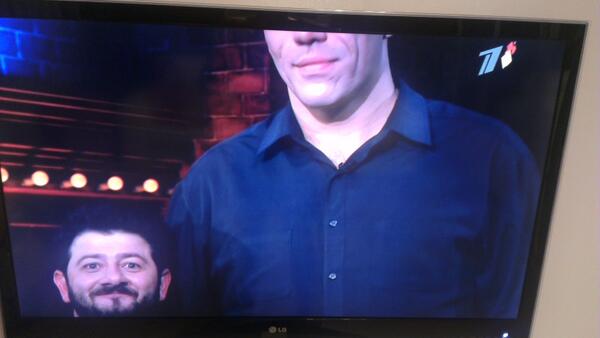 artyuch's tweet image. Привет олимпийцам от Миши и Коли.