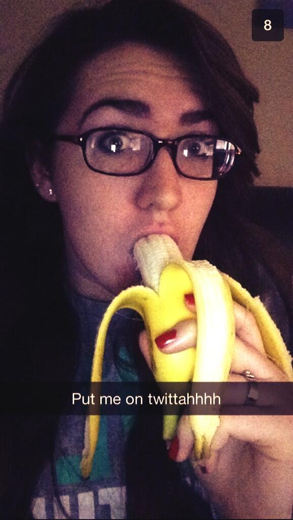 CofCBananas's tweet photo. “@jonella_orozco: Oh, she gets what she wants. 😏🍌@CofCBananas @ceburnau http://t.co/ToyMwlHwEF” #thethingspeopledoforfame