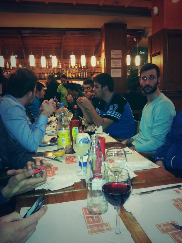 Cena de equipo! Amun vilafant!  <a href="/GradaVilafantFC/">LaGradadelVilafantFC</a>