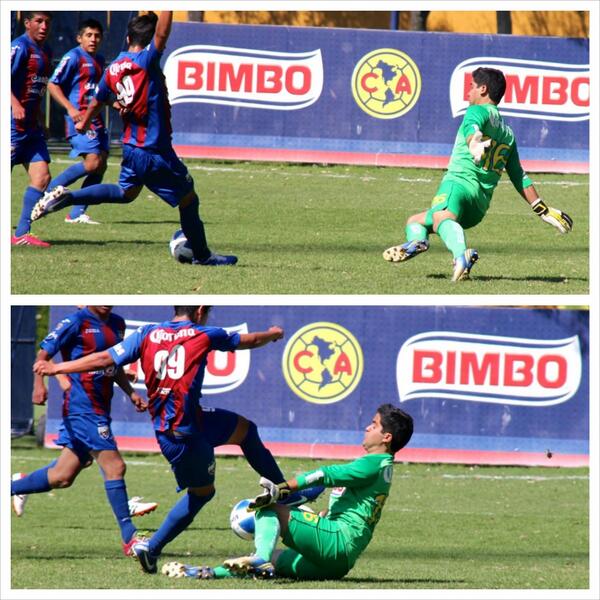rodrigofans96's tweet photo. El domingo 9 de febrero cumple años. Pero a nosotras nos cumple cada sábado! #SomosAguilas #Sub17 @rodrigogtz26 http://t.co/BFhkuyFhA6