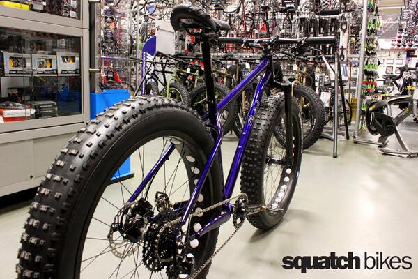 SquatchBikes's tweet photo. Another ride ready to #Throwdown 
@SRAMmtb @raceface604 @Hopetech http://t.co/dYs3h4Csw1