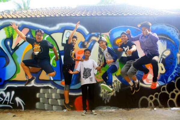 Para writer dari gloomy sunday family, eksis dikit di sekolah ☺