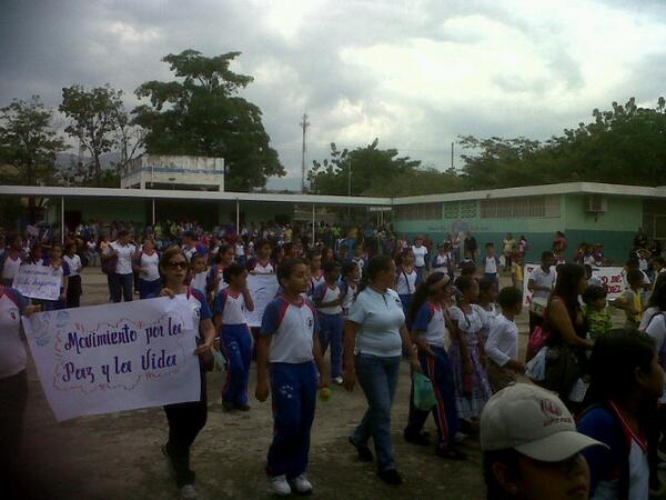 IDEALgisela's tweet photo. @twiteoElTocuyo la Educacion de nuestras Niñas y Niños  es Prioridad en nuestro Municipio Moran! http://t.co/jICWKMyHK3