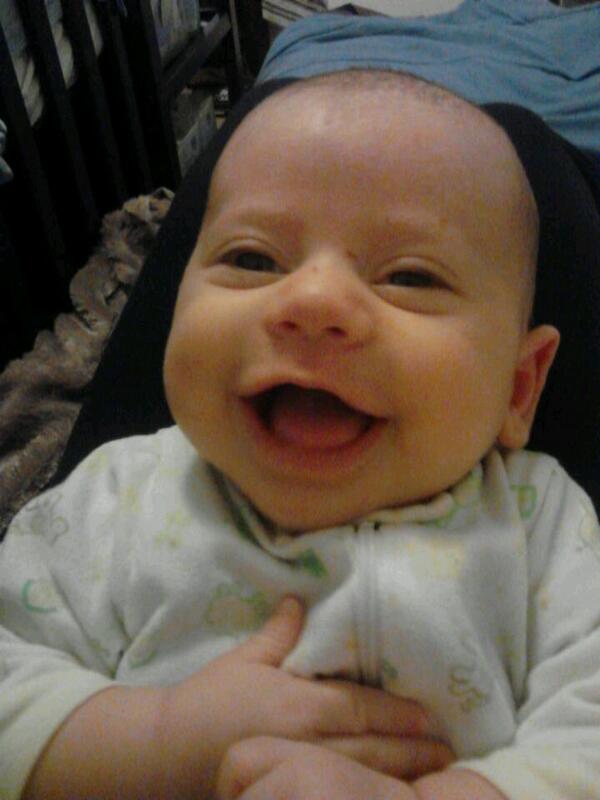 jacobacastro15's tweet photo. Daddy's little man is so happy <3 http://t.co/XNalaM05I3