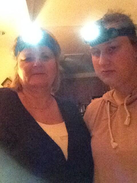 girlnamedvic's tweet image. #stillnopower