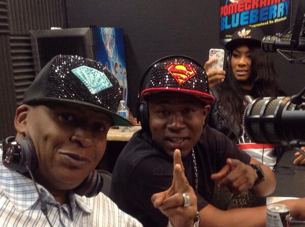 Planet_Geno's tweet photo. @TurnUpRadioShow @BillHill1966 @Lilgtv @TheeNikaSimone #ChasingAmazing
#GoodEnergy http://t.co/5ZifGP0ZfZ