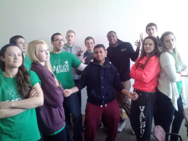 girlfieri__'s tweet image. My second family #EverybodyGetUp