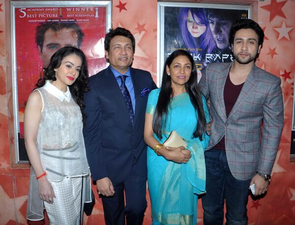 Heartless_Movie's tweet photo. The cast &amp; crew of @shekharsuman7  directorial debut waited in queue to buy the movie tickets along with the audience http://t.co/CvX6hui3kp