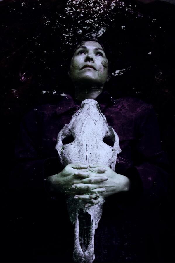 Foto vir feesgids #Wentel @AbsaKKNK @Henniewtf <a href="/ChanelvanWyk/">Chanél van Wyk</a> <a href="/NiekeLombard/">Nieke Lombard</a> koop kaartjies vir die show!