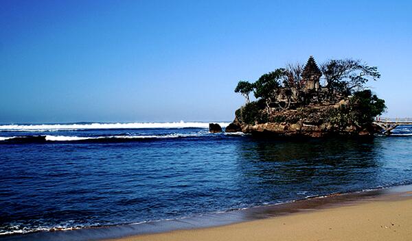 Wisata Pantai Di Malang