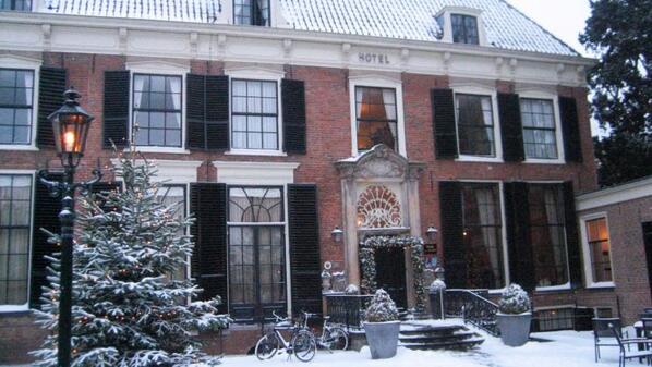 Maricovers's tweet photo. Morgen open dag, maricovers presenteert in het Hampshire Hotel-'s Gravenhof Zutphenmeen creatie van "Be the light" http://t.co/B1uQ6csjWc