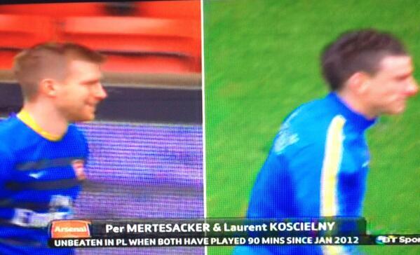 BFiorentinaFC's tweet photo. "@NOT_MOTD: The reason Arsenal are top. http://t.co/JmOdVyF4H3"

Lol