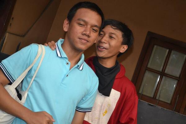 The Cappers tweet media