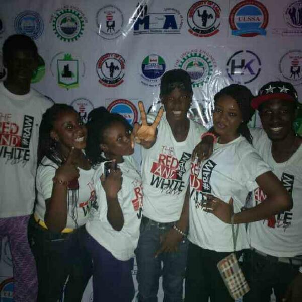 miz_temmy's tweet photo. #RawFeb14thElegushi http://t.co/hRGXkPN3Eb