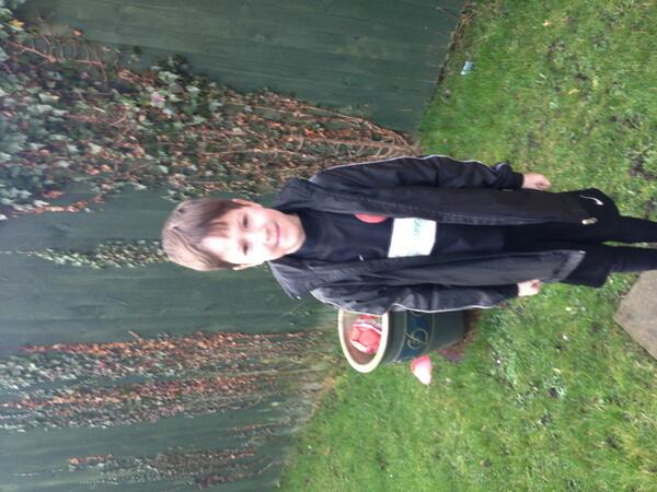 robbiefitz2's tweet photo. My little footy player all ready love Saturday morning watching him http://t.co/6aRorc25z9