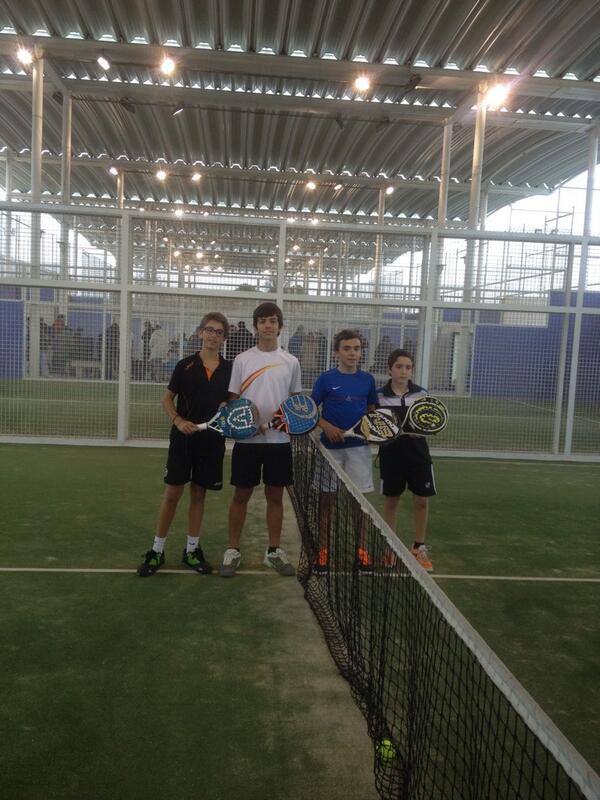 @kinkimolon y #Diego pasan ronda 6/3 7/5 que grandes !!! Seguir en la cama <a href="/ESQUIMALHG/">Antonio Rodriguez</a> <a href="/alfonshop/">ALF HERNANDEZ</a> . Abrazo !!!