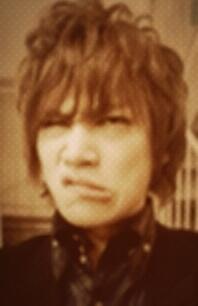 Knt__S's tweet photo. @__1632Ki したよしたよ。まるみつに縛られるのを存分に想像した(笑) いやぁ、ベジタリアンかなーってね。俺 変顔得意。でも俺だけって不公平だからさ、やってみようよ。ね。まるみつもさ(笑) http://t.co/h1acPwj0VL
