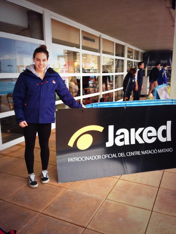 Que bien me ha venido hoy mi nueva cazadora Jaked para abrigarme en Mataró, que calentita es!!! 🏊❄️👌 <a href="/JakedSpain/">Jaked</a>