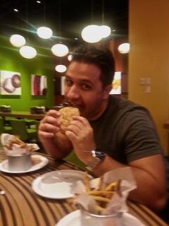 bobbysburgerpal's tweet photo. GW @GWtweets clearly enjoying the new Burger of the Month #BBPU #BBPKStreet #Canadiangoodness http://t.co/X1iZwL3PLP