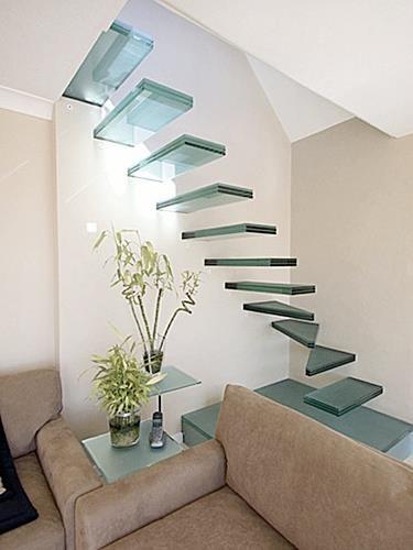 wirlogsite's tweet photo. Glass Stairs http://t.co/0ZpkvJkBNs