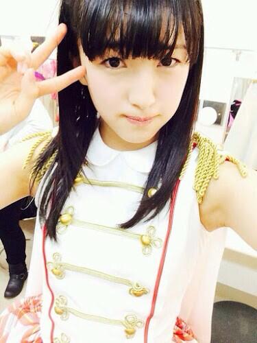 akb481717's tweet photo. 『桜、みんなで食べた』
昨日、長崎公演で初披露させて頂きました♪
3/12発売の三枚目のシングルです♡
今回、選抜メンバーに選んで頂きました。
本当にありがとうございます。
それも全て、いつも見守って応援して下さる皆さんのおかげです。 http://t.co/btEjh0Q4cy