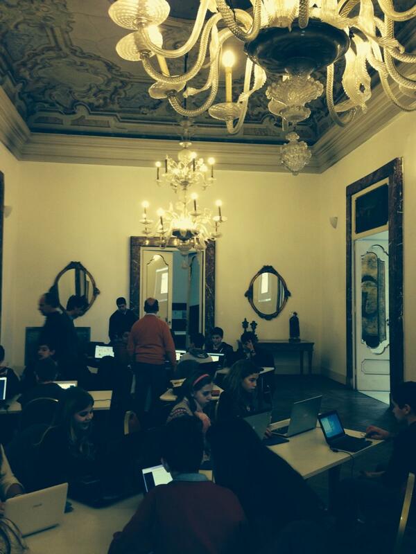 EithneHarley's tweet image. “@agaddone: 1st dojo in Napoli, Italy #coderdojonapoli #Dojopics @liaonet : brilliant! http://t.co/taGeUfGaGT” jealous of de chandeliers