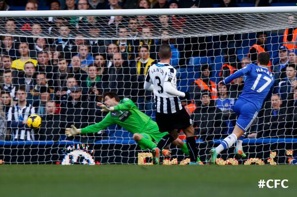 chelseafc_indo's tweet photo. Penampilan yang luar biasa dari @hazardeden10. #CFCIndo http://t.co/8rlVfKCwmc