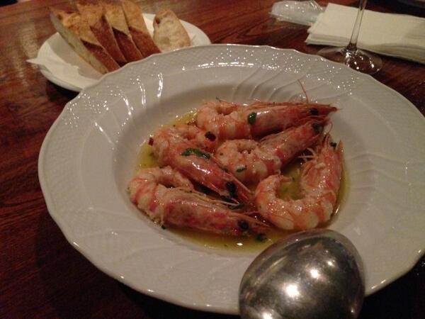 美味しいお店探し 新宿三丁目のスペイン料理の店 サウダージ Saudade 人生最高の海老のアヒージョ Http T Co Lfmvejgwox