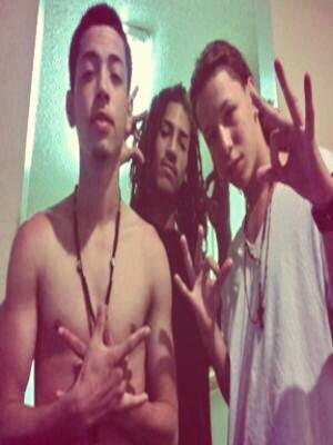 MISTER_HOOD1090's tweet image. B.i.p Rude Boy ! 
;-/ i Miss You Broda !
#LlRb