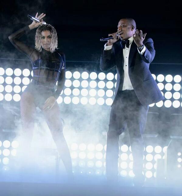 aichaadance__'s tweet photo. "@MauSlodder: RT @aichaadance__: Greattt  http://t.co/XRwzPpX7qP> beyonce is lelijk" ugh haterrr