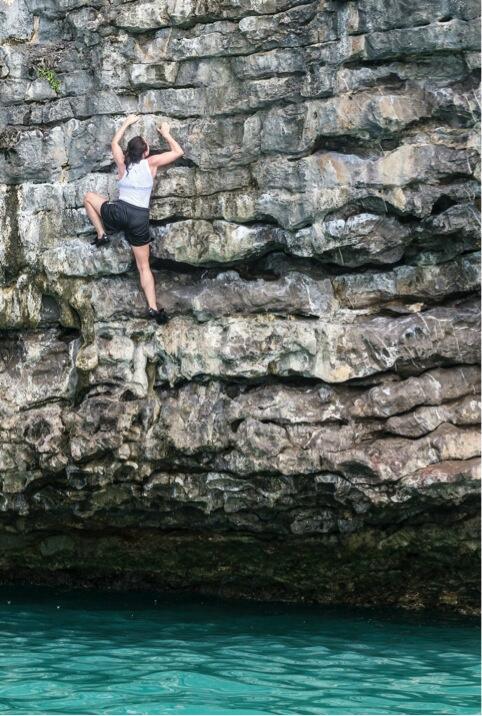 ALottersberger's tweet photo. Sometimes your legs are the #besttransportation for your journeys! #krabi #deepwatersolo http://t.co/96wGpD28IN